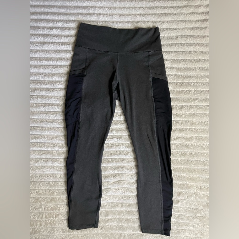 Fabletics On-The-Go Powerhold High-Waisted Leggins